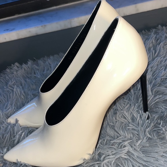 Saint Laurent High Heel - Picture 1 of 13